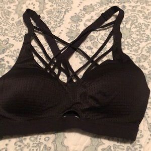 Strappy vsx sports bra